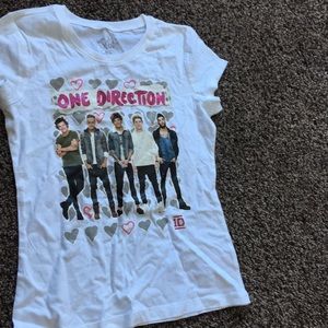 One direction justice t shirt never worn.